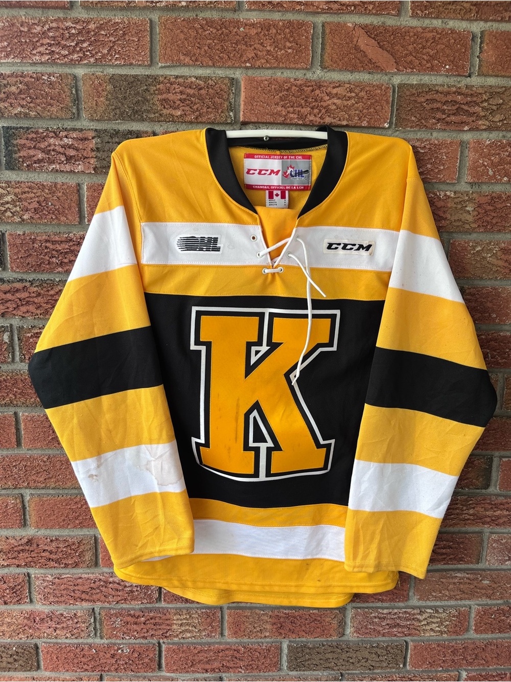CCM Kingston Frontenacs men’s hockey jersey Sz small